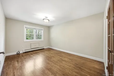 6933 Little Neck Parkway Glen Oaks NY 11004
