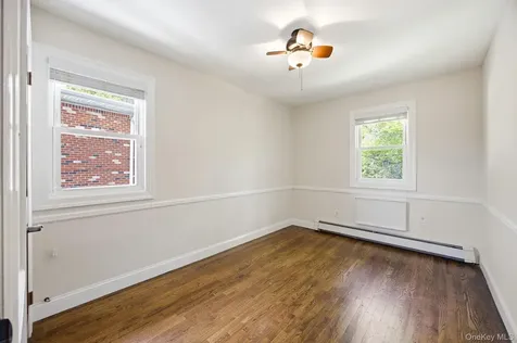 6933 Little Neck Parkway Glen Oaks NY 11004