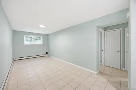 6933 Little Neck Parkway Glen Oaks NY 11004