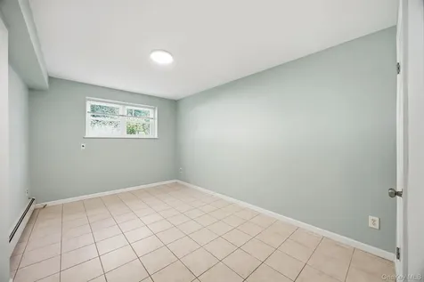 6933 Little Neck Parkway Glen Oaks NY 11004
