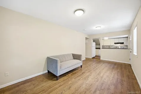 6933 Little Neck Parkway Glen Oaks NY 11004