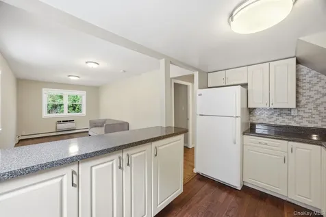 6933 Little Neck Parkway Glen Oaks NY 11004