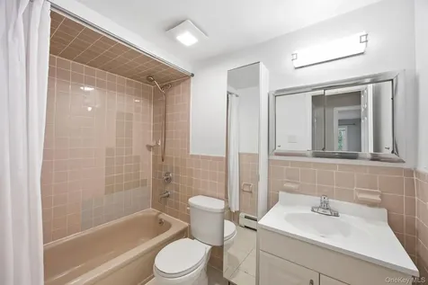 6933 Little Neck Parkway Glen Oaks NY 11004