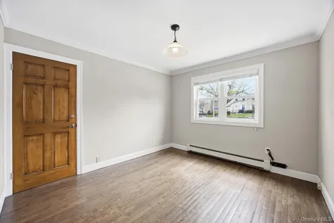 6933 Little Neck Parkway Glen Oaks NY 11004