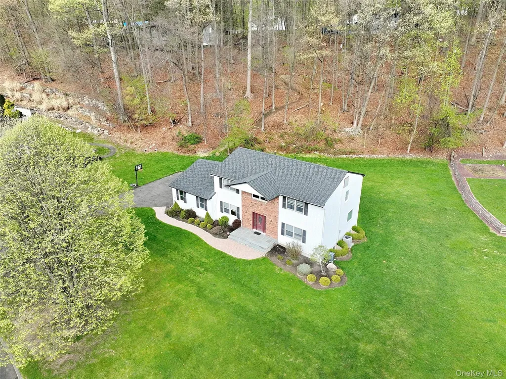 24 Park Avenue Monsey NY 10952