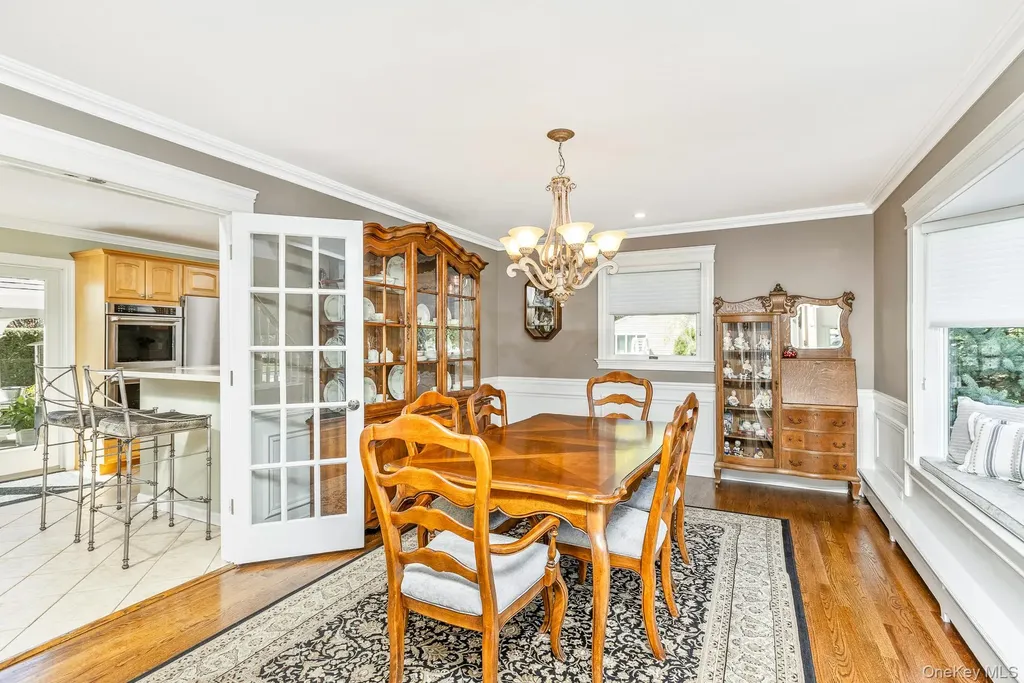 268 7th Avenue Saint James NY 11780