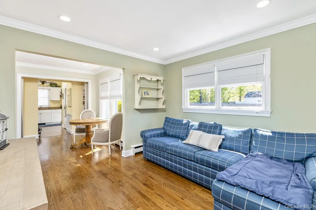 268 7th Avenue Saint James NY 11780