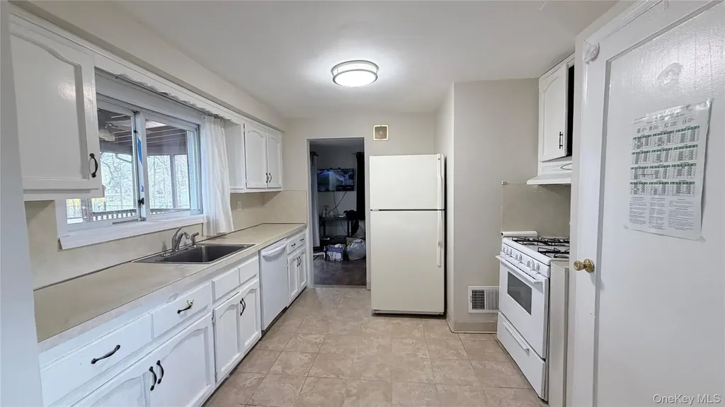 40 Greenvale Circle White Plains NY 10607