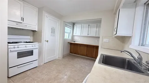 40 Greenvale Circle White Plains NY 10607