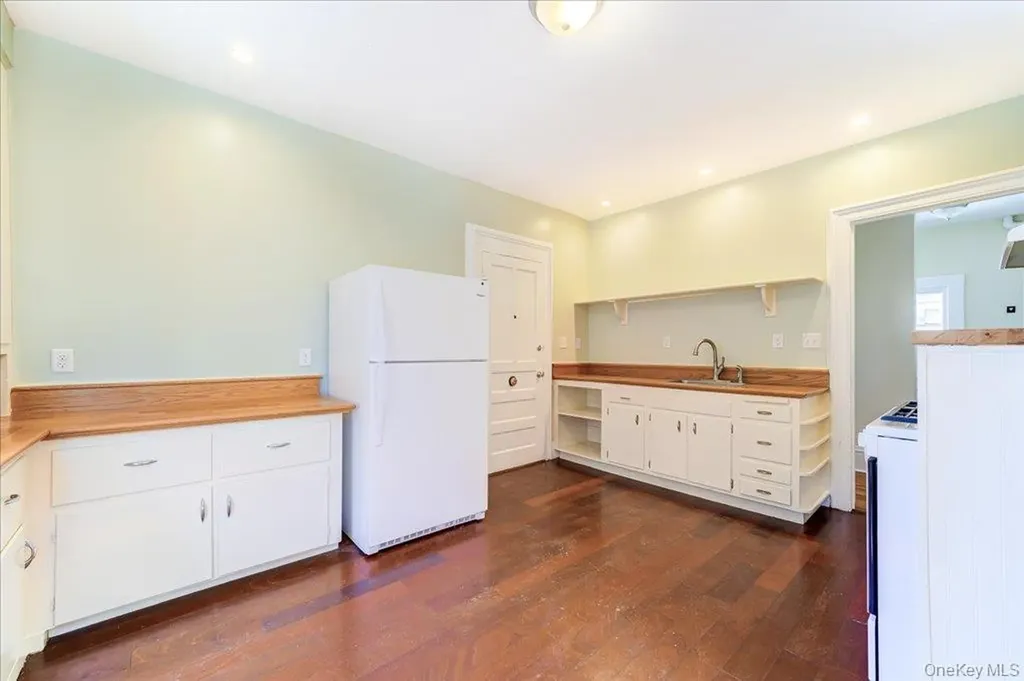 25 Balding Avenue Poughkeepsie NY 12601