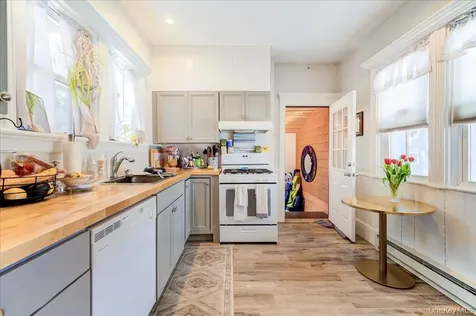 25 Balding Avenue Poughkeepsie NY 12601