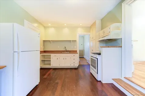 25 Balding Avenue Poughkeepsie NY 12601