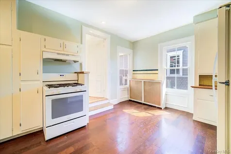 25 Balding Avenue Poughkeepsie NY 12601