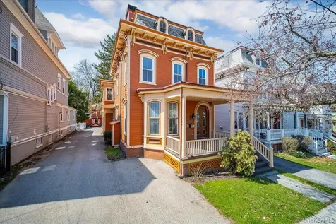 25 Balding Avenue Poughkeepsie NY 12601