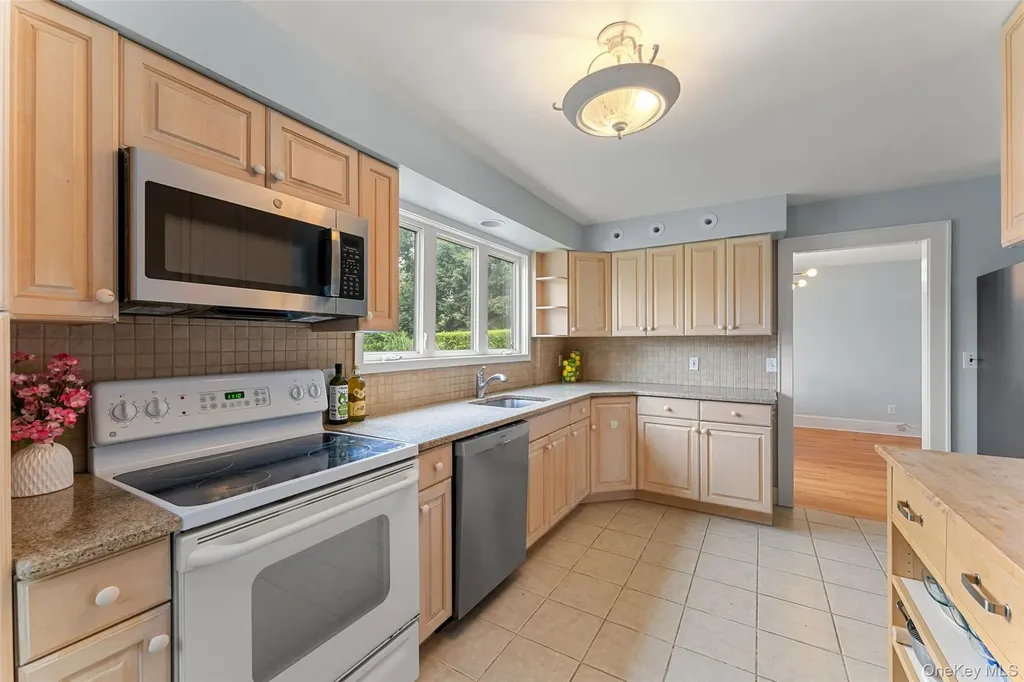 1408 Shelbourne Avenue Mamaroneck NY 10543
