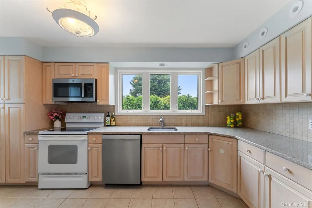 1408 Shelbourne Avenue Mamaroneck NY 10543