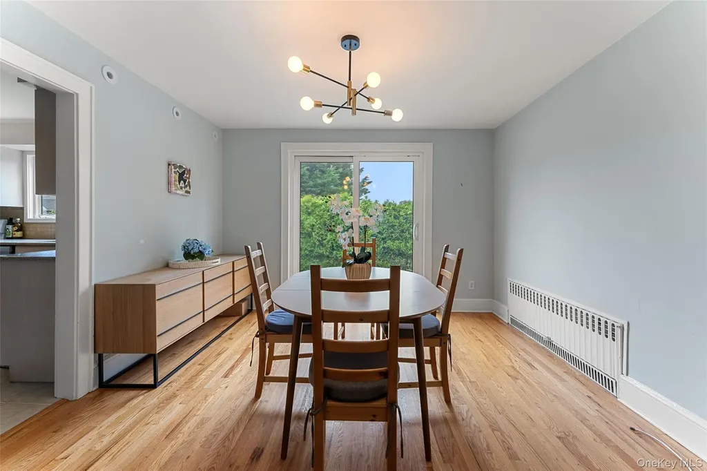 1408 Shelbourne Avenue Mamaroneck NY 10543