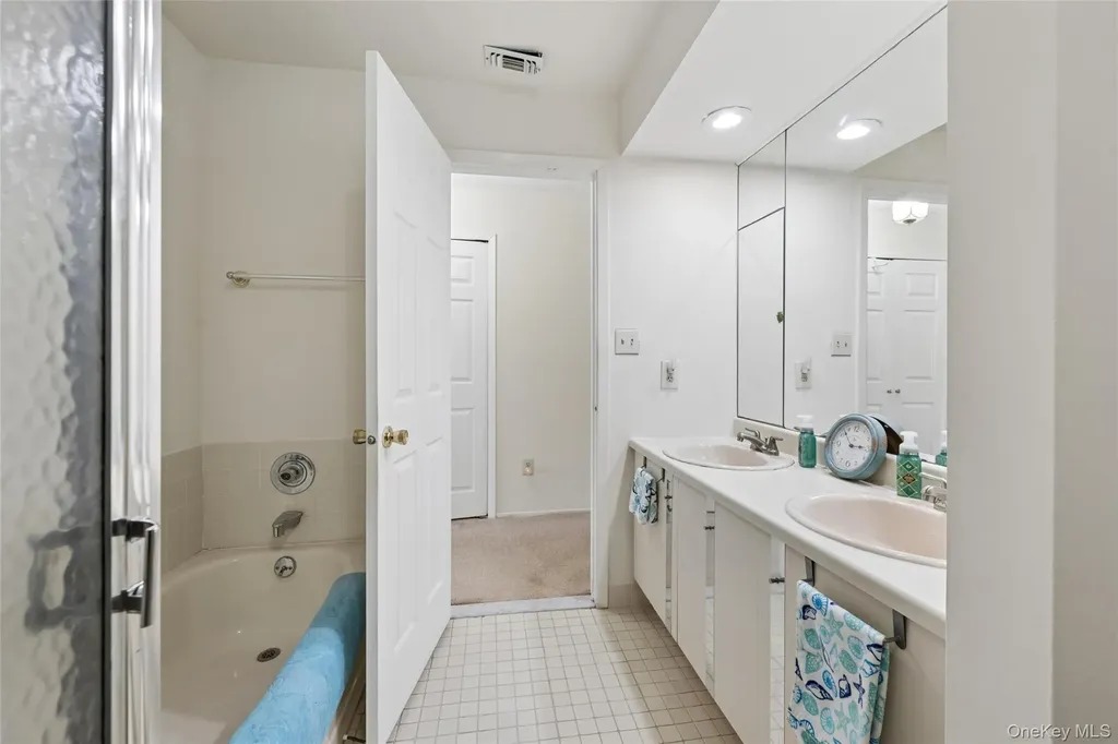 248 River Drive Moriches NY 11955