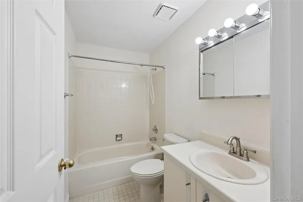 248 River Drive Moriches NY 11955