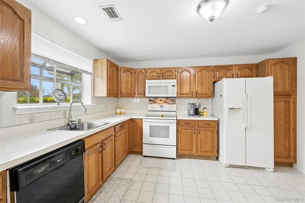 248 River Drive Moriches NY 11955