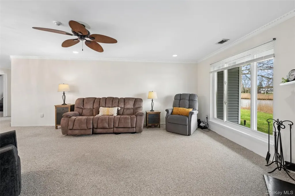 248 River Drive Moriches NY 11955