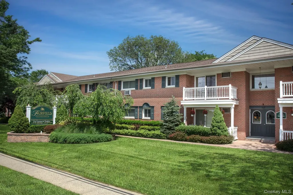 675 Conklin Street Farmingdale NY 11735