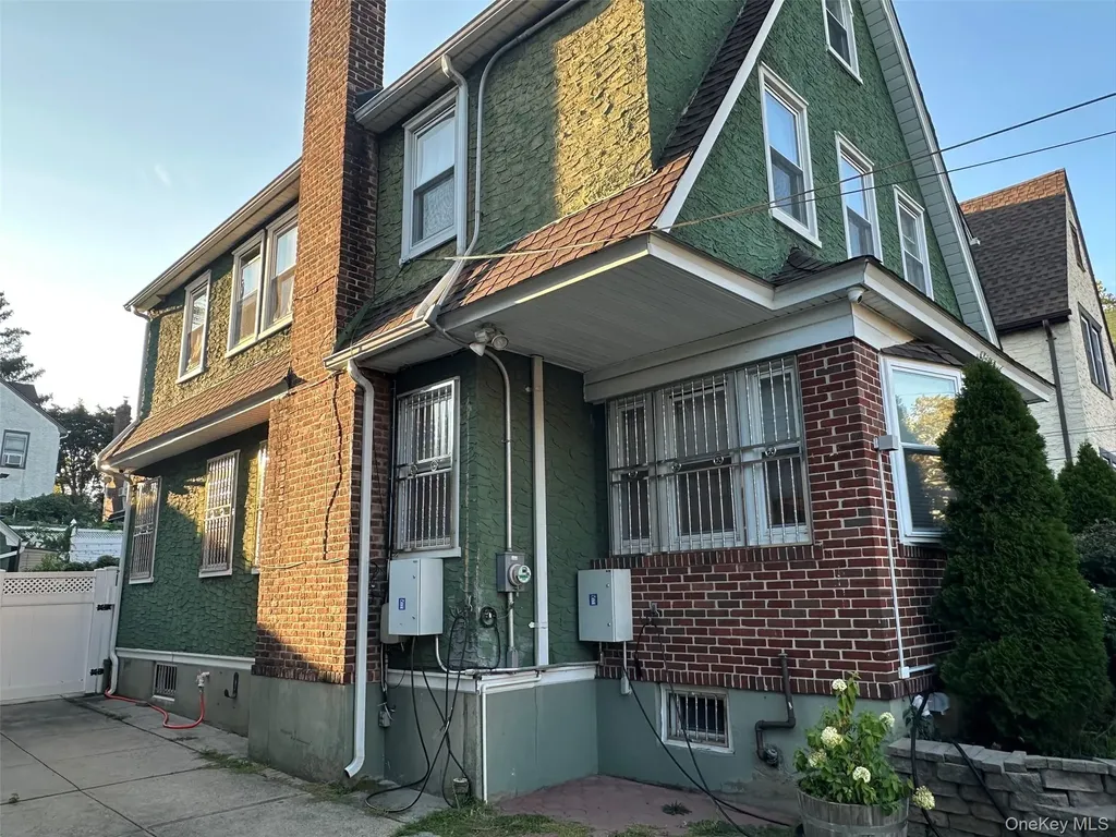 35-20 Utopia Parkway Flushing NY 11358