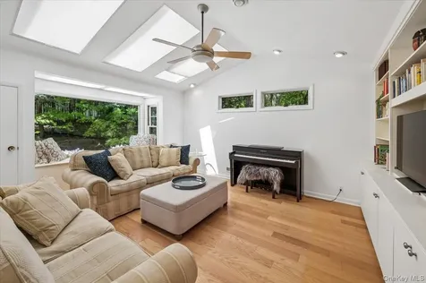 22 Lafayette Road Larchmont NY 10538