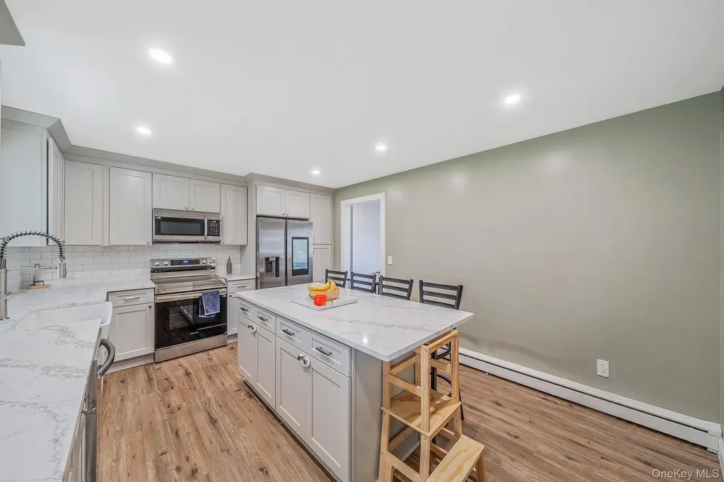 24 Brandywine Drive Mastic NY 11950
