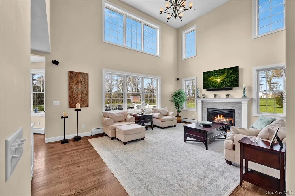 2 Heidi Lane Chester NY 10918