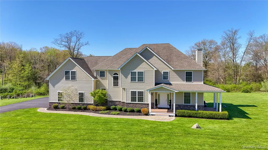 2 Heidi Lane Chester NY 10918