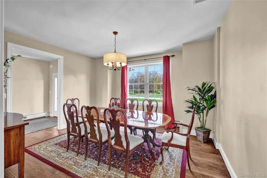 2 Heidi Lane Chester NY 10918