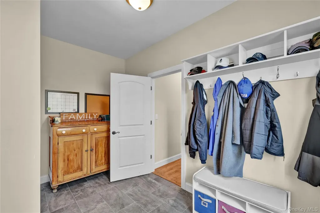 2 Heidi Lane Chester NY 10918