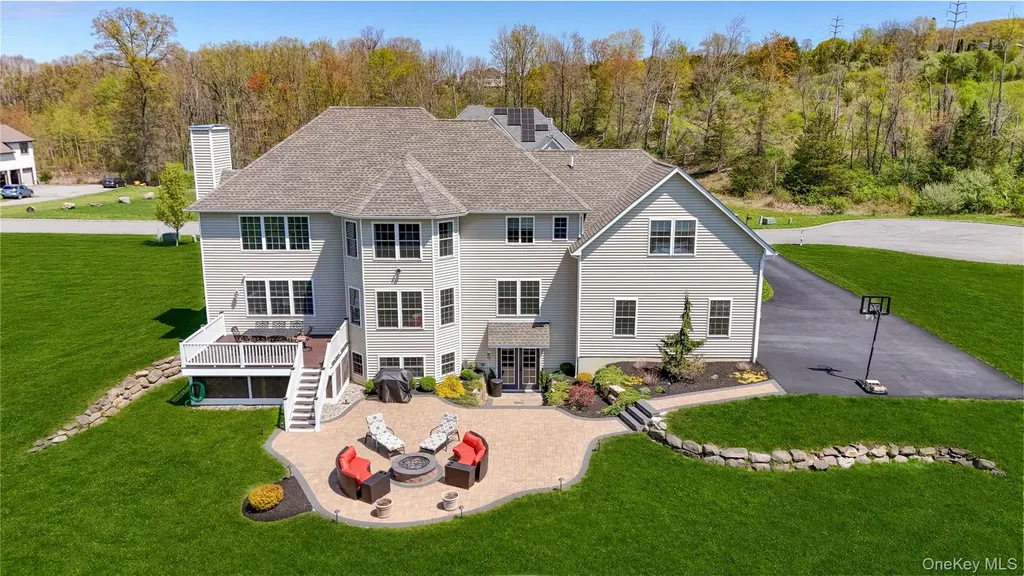 2 Heidi Lane Chester NY 10918