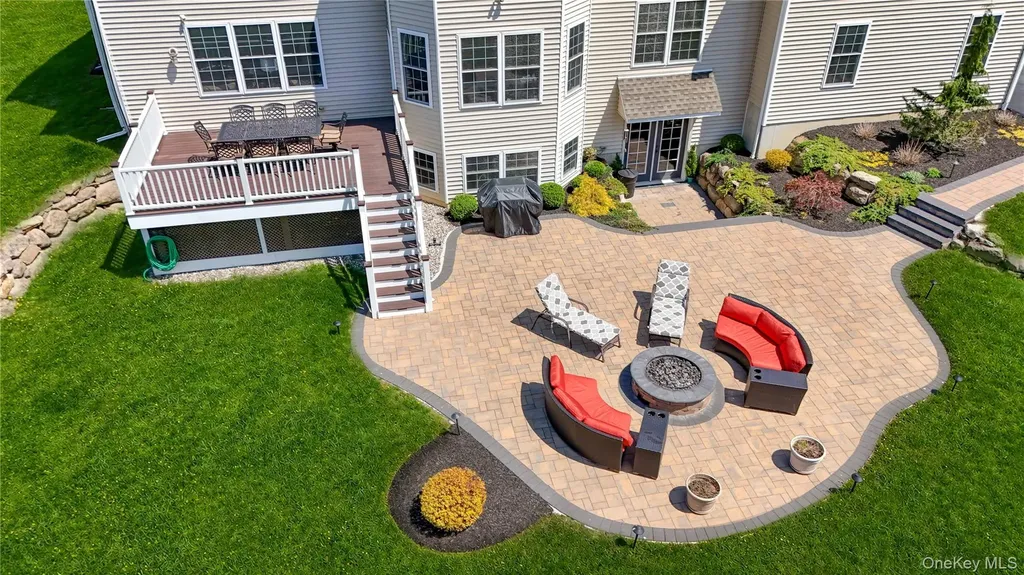 2 Heidi Lane Chester NY 10918