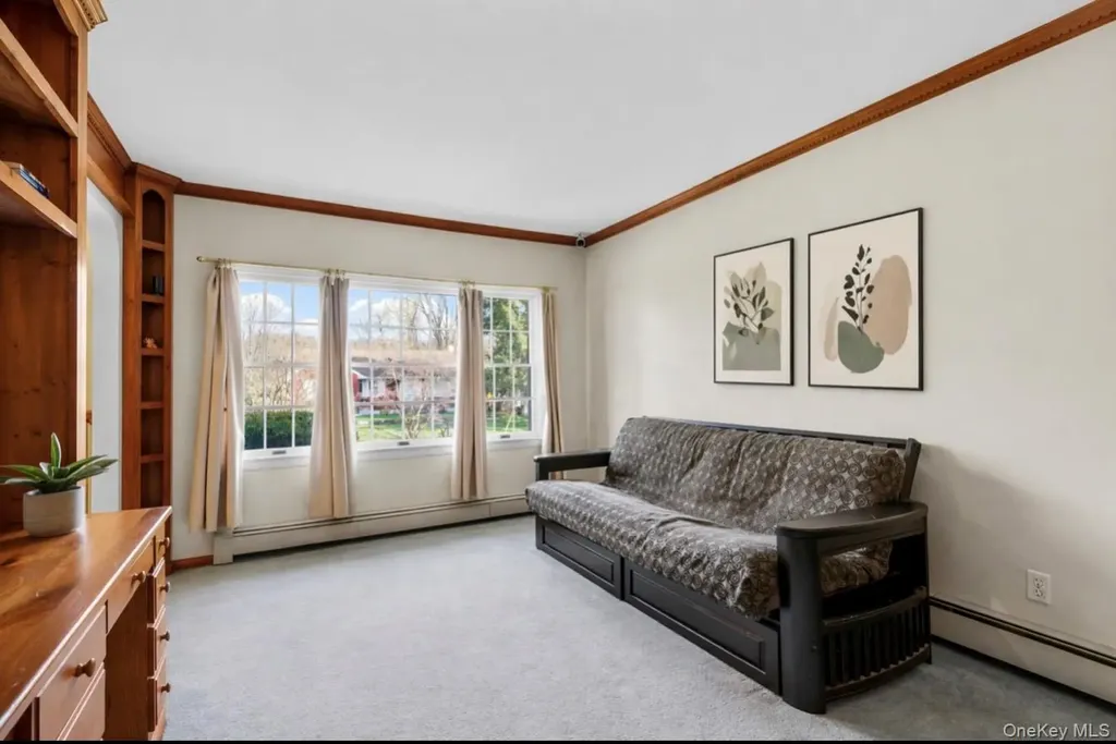 11 Gale Drive Poughkeepsie NY 12603