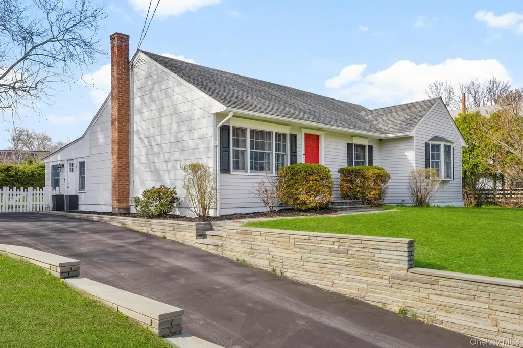 11 Gale Drive Poughkeepsie NY 12603