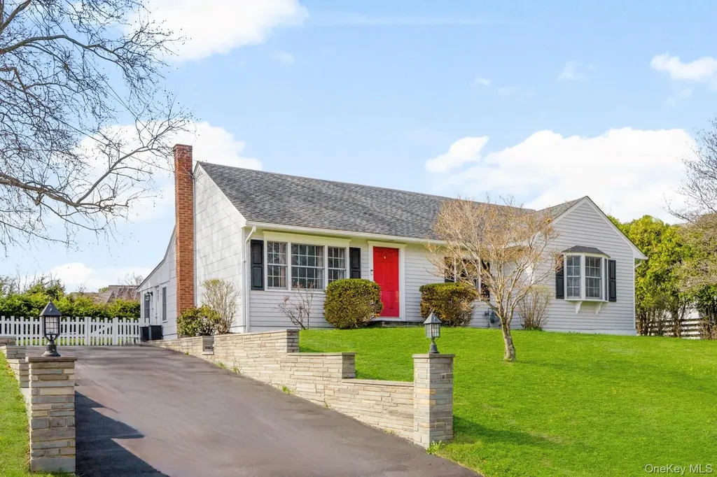 11 Gale Drive Poughkeepsie NY 12603