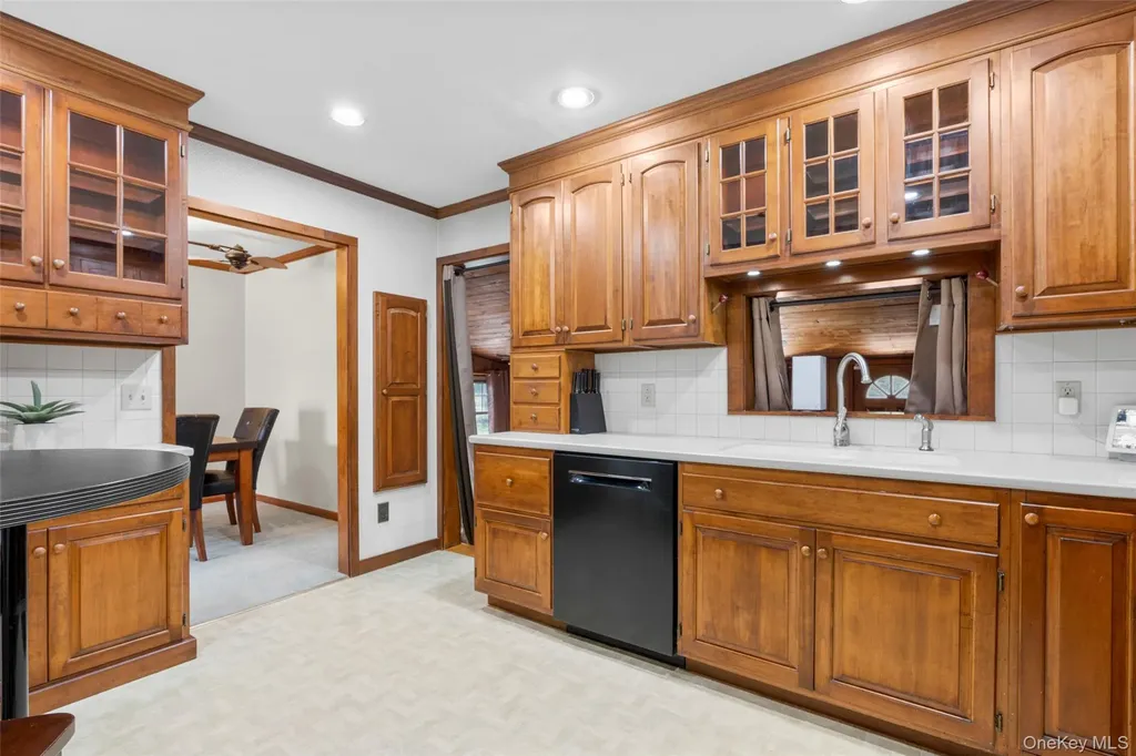 11 Gale Drive Poughkeepsie NY 12603