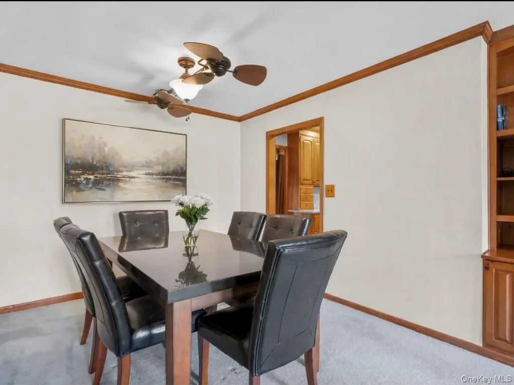 11 Gale Drive Poughkeepsie NY 12603