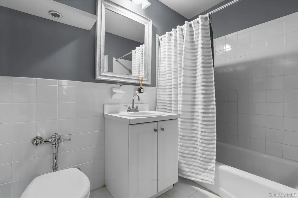 11 Balint Drive Yonkers NY 10710
