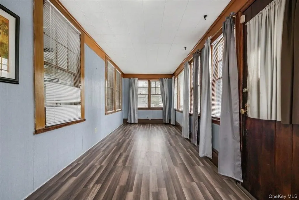 37 Cedar Road Inwood NY 11096