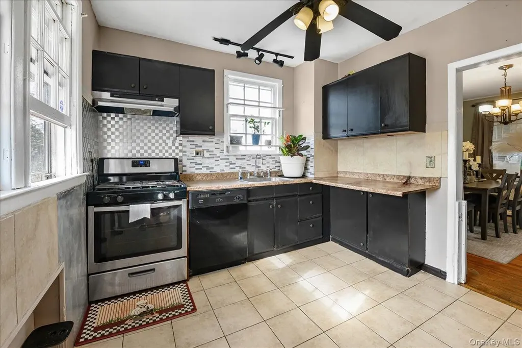 37 Cedar Road Inwood NY 11096