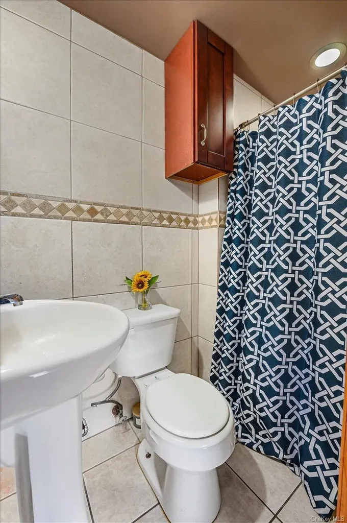 37 Cedar Road Inwood NY 11096