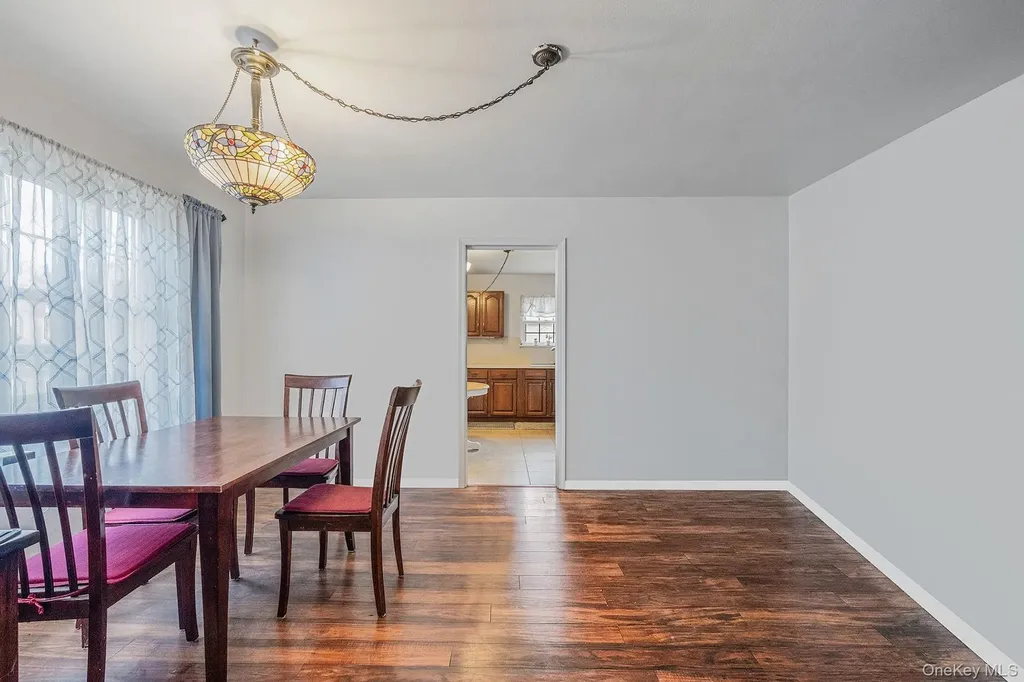 1 Whitman Drive Medford NY 11763