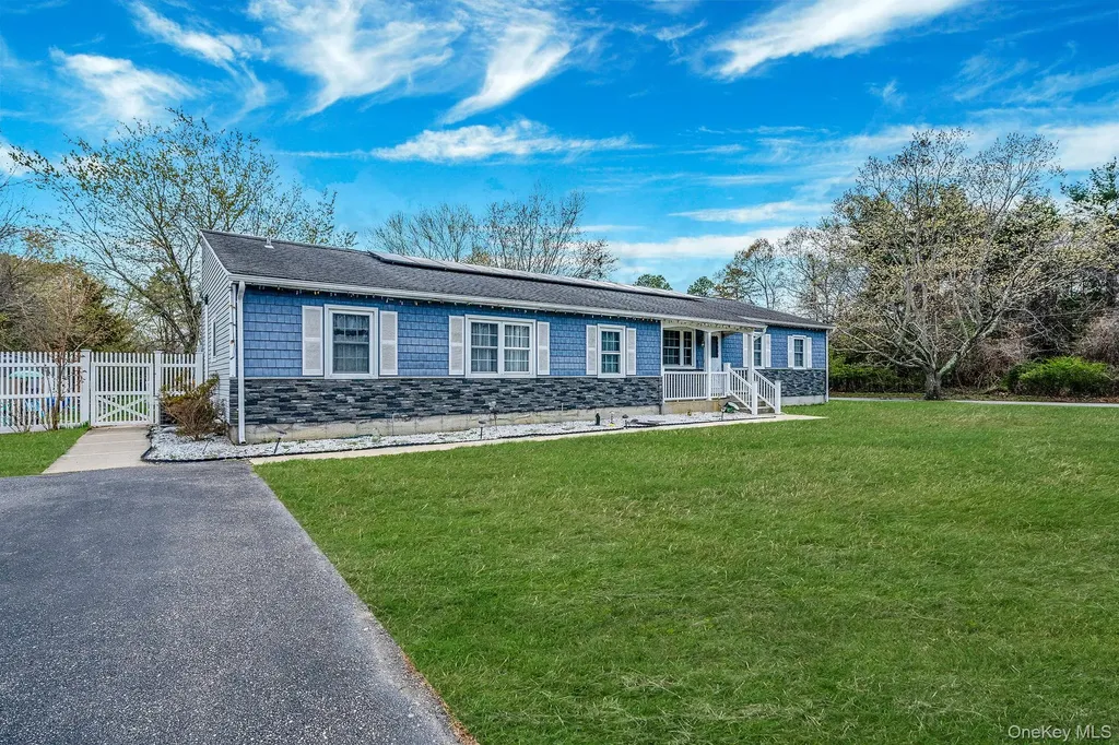 1 Whitman Drive Medford NY 11763