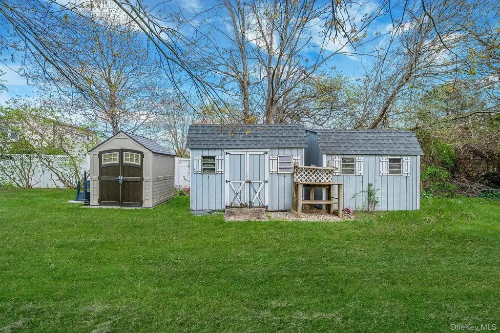 1 Whitman Drive Medford NY 11763