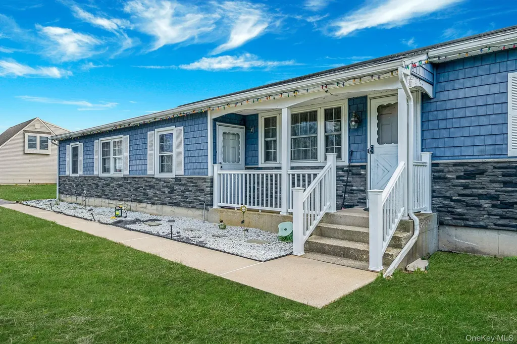 1 Whitman Drive Medford NY 11763