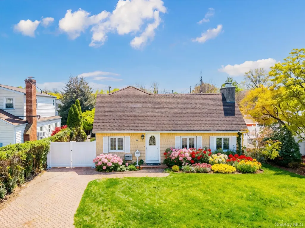 49 Beatrice Avenue Syosset NY 11791