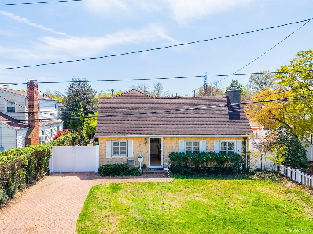 49 Beatrice Avenue Syosset NY 11791